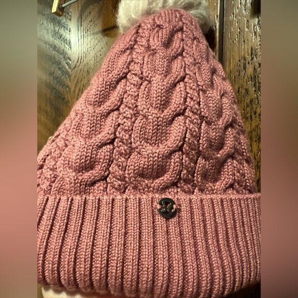 Lululemon Show Me The Sherpa Pink Merino Wool Cable Knit Beanie Hat - Picture 3 of 13